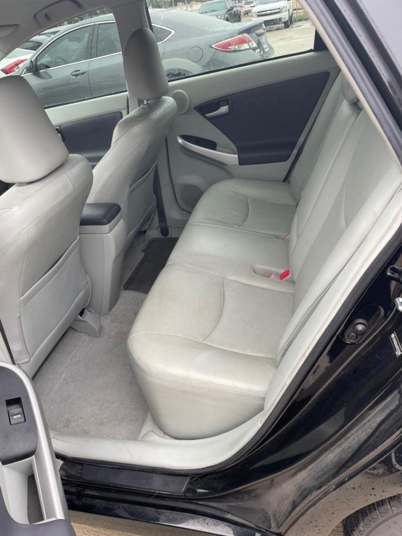 2010 BLACK TOYOTA PRIUS (JTDKN3DU6A0) with an 1.8L engine, Continuously Variable transmission, located at 4415 NE 28th St., Haltom City, TX, 76117, (817) 222-9334, 0.000000, 0.000000 - Photo#11