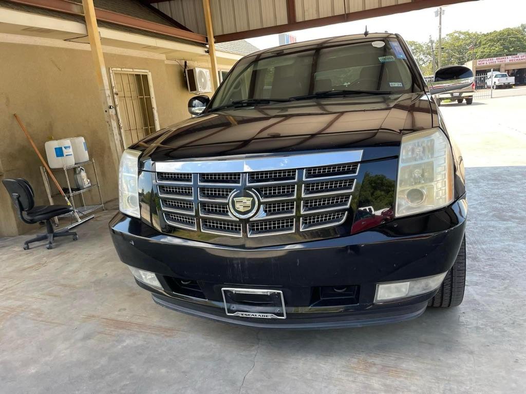 photo of 2007 CADILLAC ESCALADE 4DR