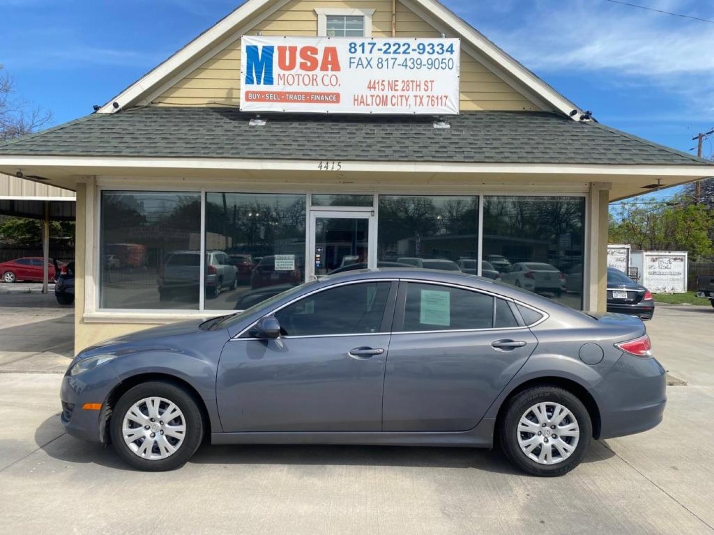 2011 GRAY MAZDA 6 I (1YVHZ8BH6B5) with an 2.5L engine, Automatic transmission, located at 4415 NE 28th St., Haltom City, TX, 76117, (817) 222-9334, 0.000000, 0.000000 - Photo#2