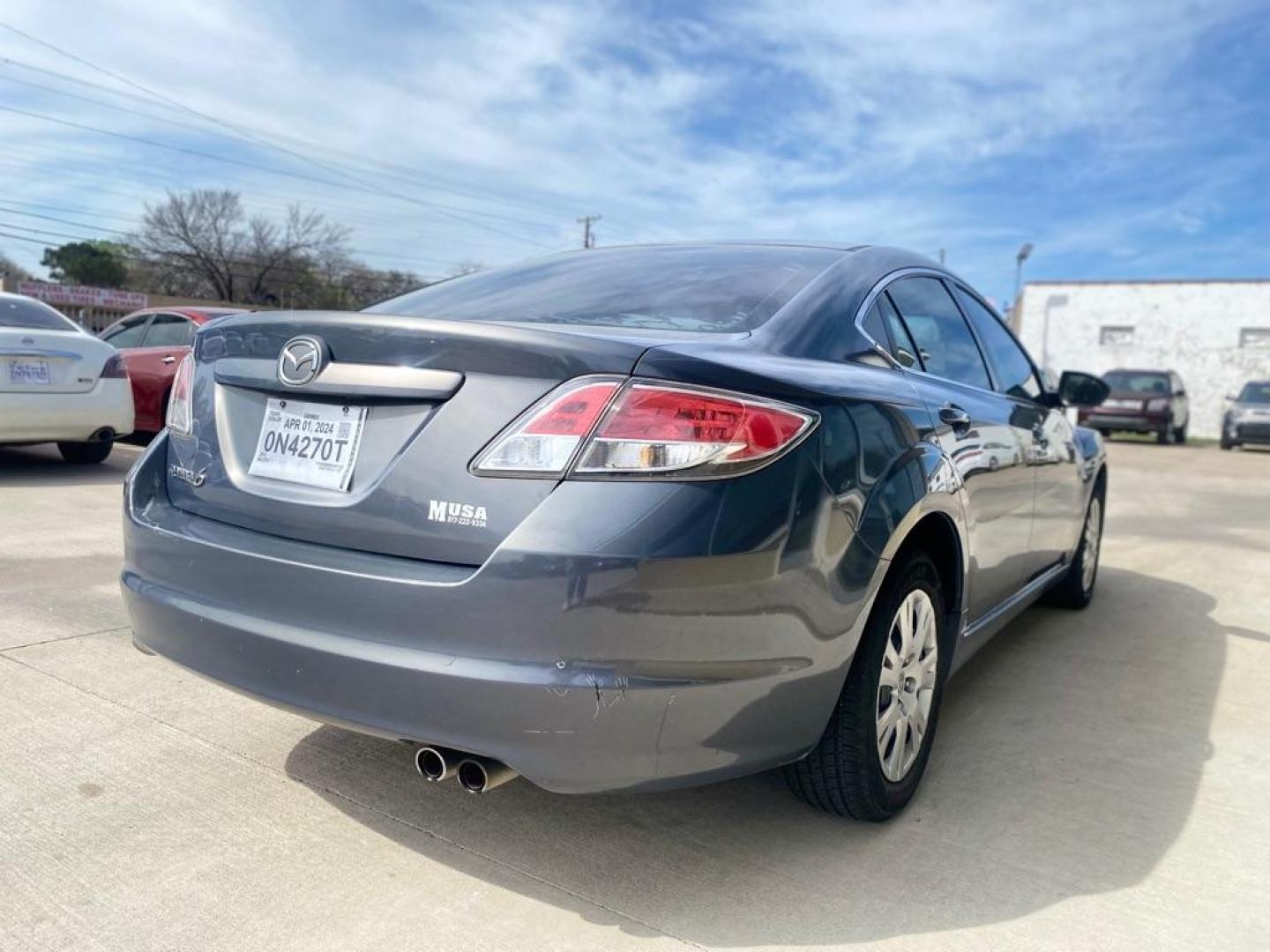 2011 GRAY MAZDA 6 I (1YVHZ8BH6B5) with an 2.5L engine, Automatic transmission, located at 4415 NE 28th St., Haltom City, TX, 76117, (817) 222-9334, 0.000000, 0.000000 - Photo#4