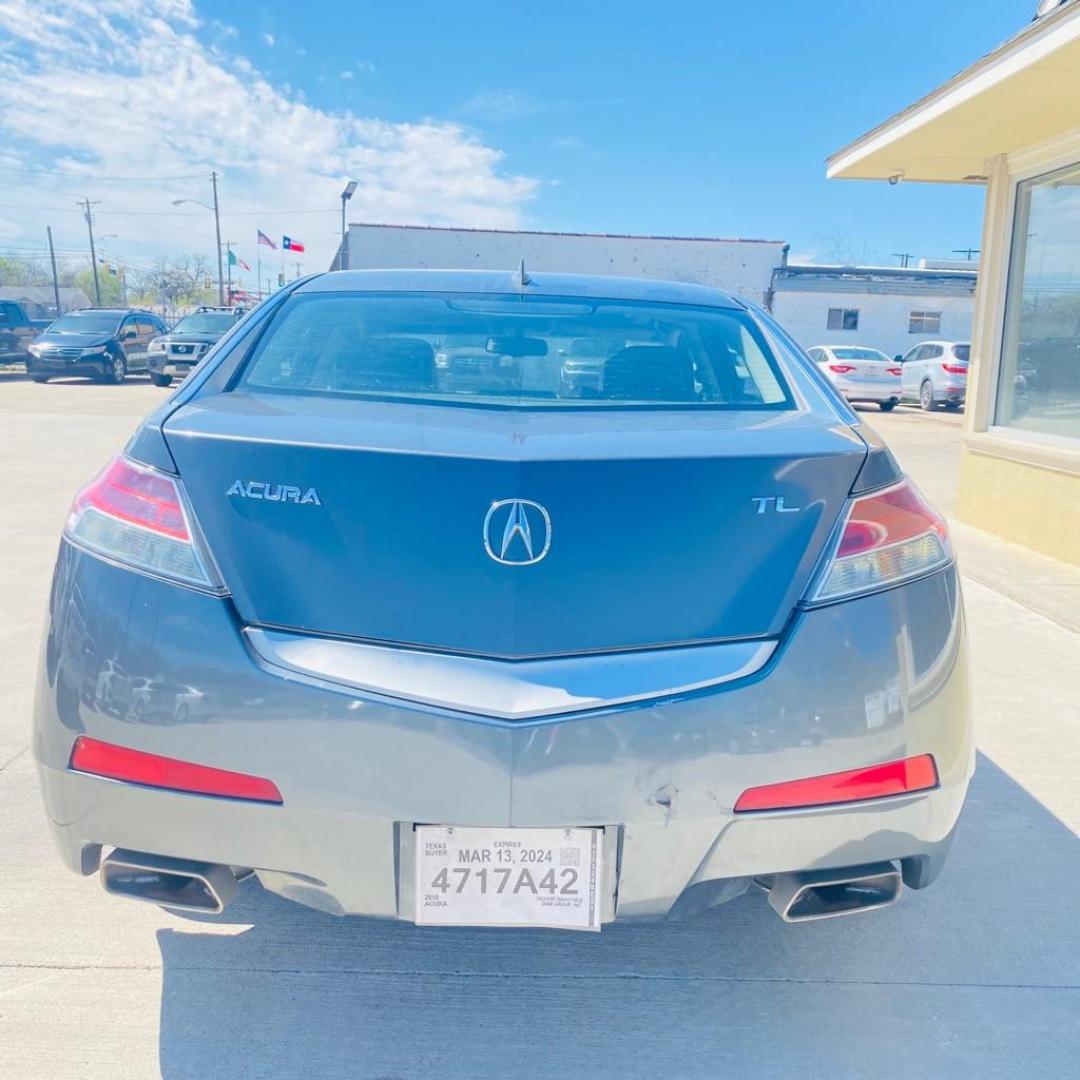 2010 GRAY ACURA TL (19UUA8F28AA) with an 3.5L engine, Automatic transmission, located at 4415 NE 28th St., Haltom City, TX, 76117, (817) 222-9334, 0.000000, 0.000000 - Photo#5