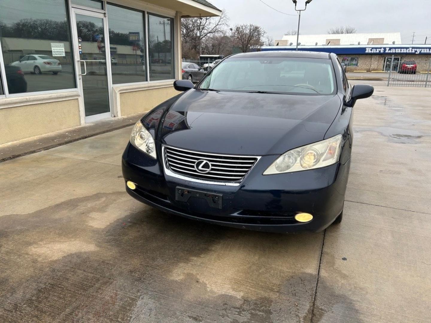 2009 BLUE LEXUS ES 350 (JTHBJ46G992) with an 3.5L engine, Automatic transmission, located at 4415 NE 28th St., Haltom City, TX, 76117, (817) 222-9334, 0.000000, 0.000000- Photo#2