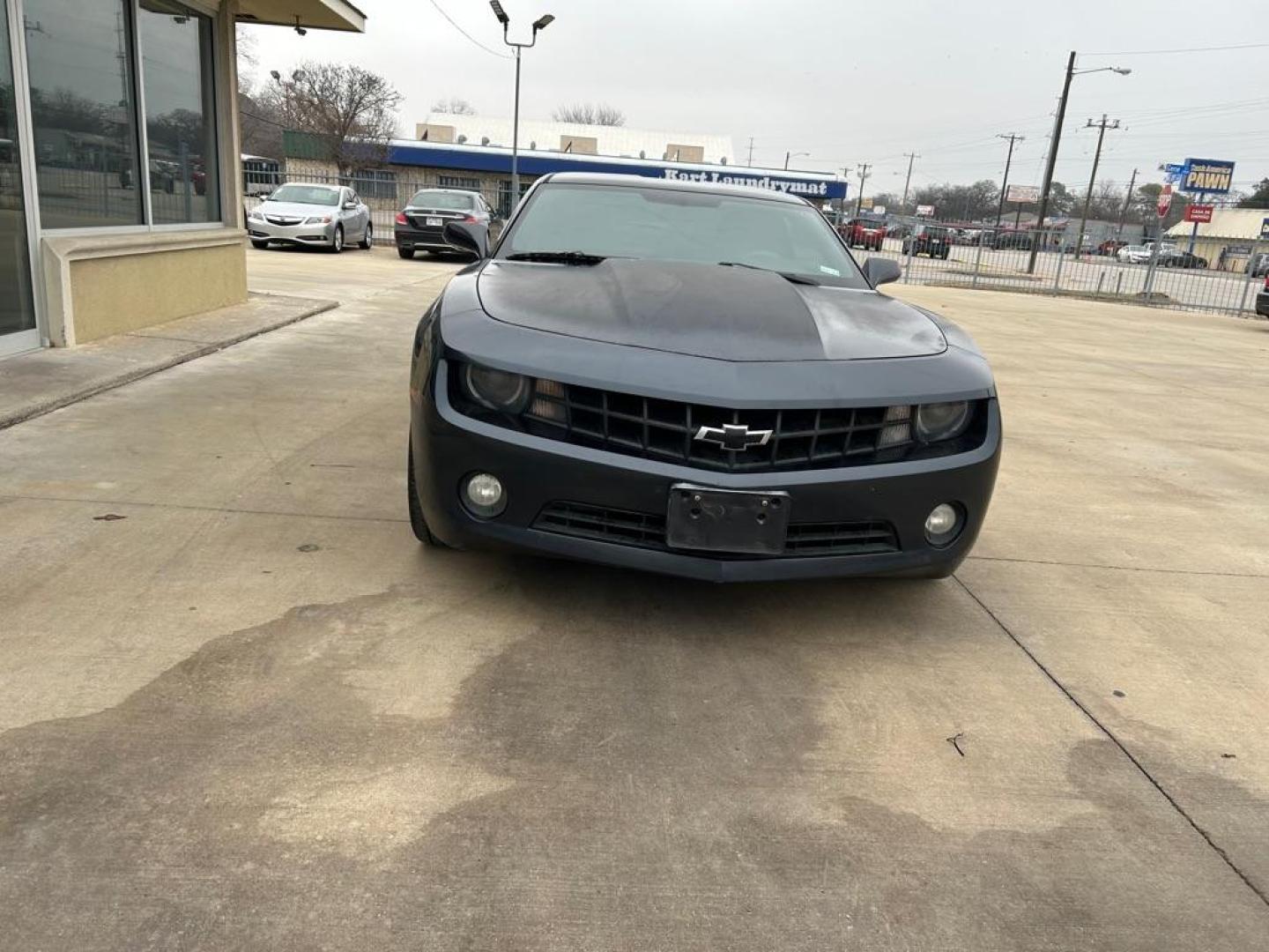 2013 BLUE CHEVROLET CAMARO LT (2G1FB1E31D9) with an 3.6L engine, Automatic transmission, located at 4415 NE 28th St., Haltom City, TX, 76117, (817) 222-9334, 0.000000, 0.000000 - Photo#1