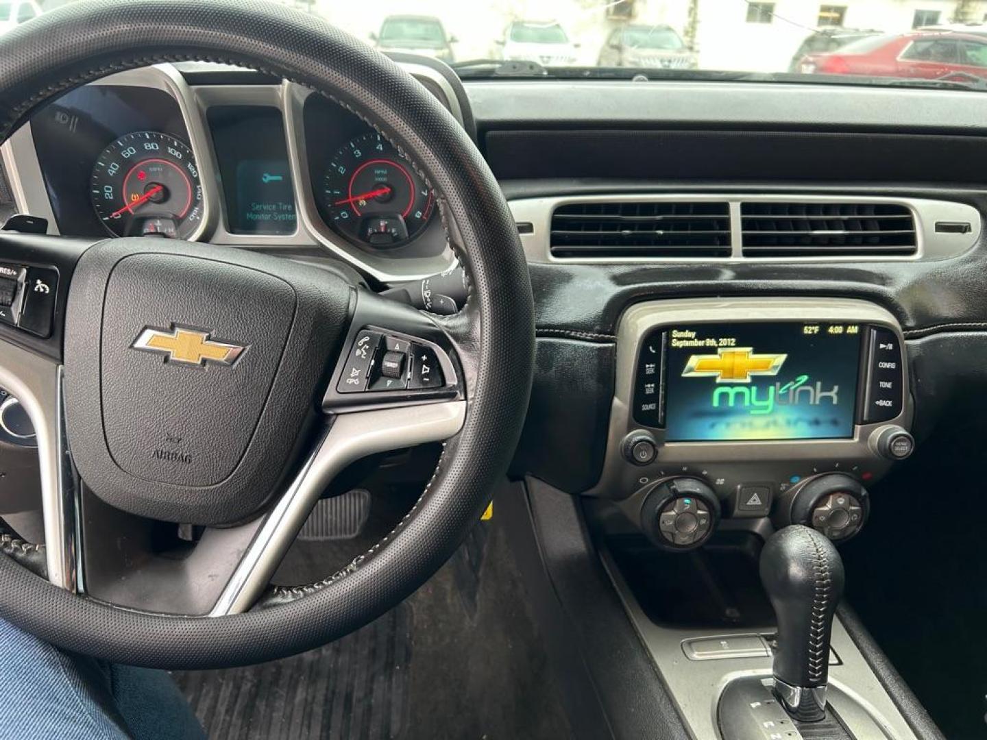 2013 BLUE CHEVROLET CAMARO LT (2G1FB1E31D9) with an 3.6L engine, Automatic transmission, located at 4415 NE 28th St., Haltom City, TX, 76117, (817) 222-9334, 0.000000, 0.000000 - Photo#6