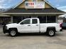 2018 WHITE CHEVROLET SILVERADO 1500 (1GCVKNEC0JZ) with an 5.3L engine, Automatic transmission, located at 4415 NE 28th St., Haltom City, TX, 76117, (817) 222-9334, 0.000000, 0.000000- Photo#5
