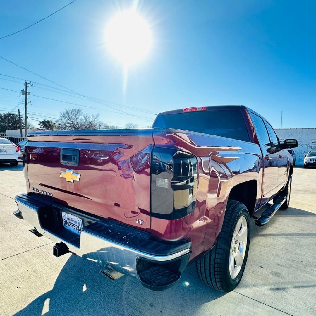 2015 RED CHEVROLET SILVERADO 1500 LT (3GCPCREC8FG) with an 5.3L engine, Automatic transmission, located at 4415 NE 28th St., Haltom City, TX, 76117, (817) 222-9334, 0.000000, 0.000000 - Photo#6