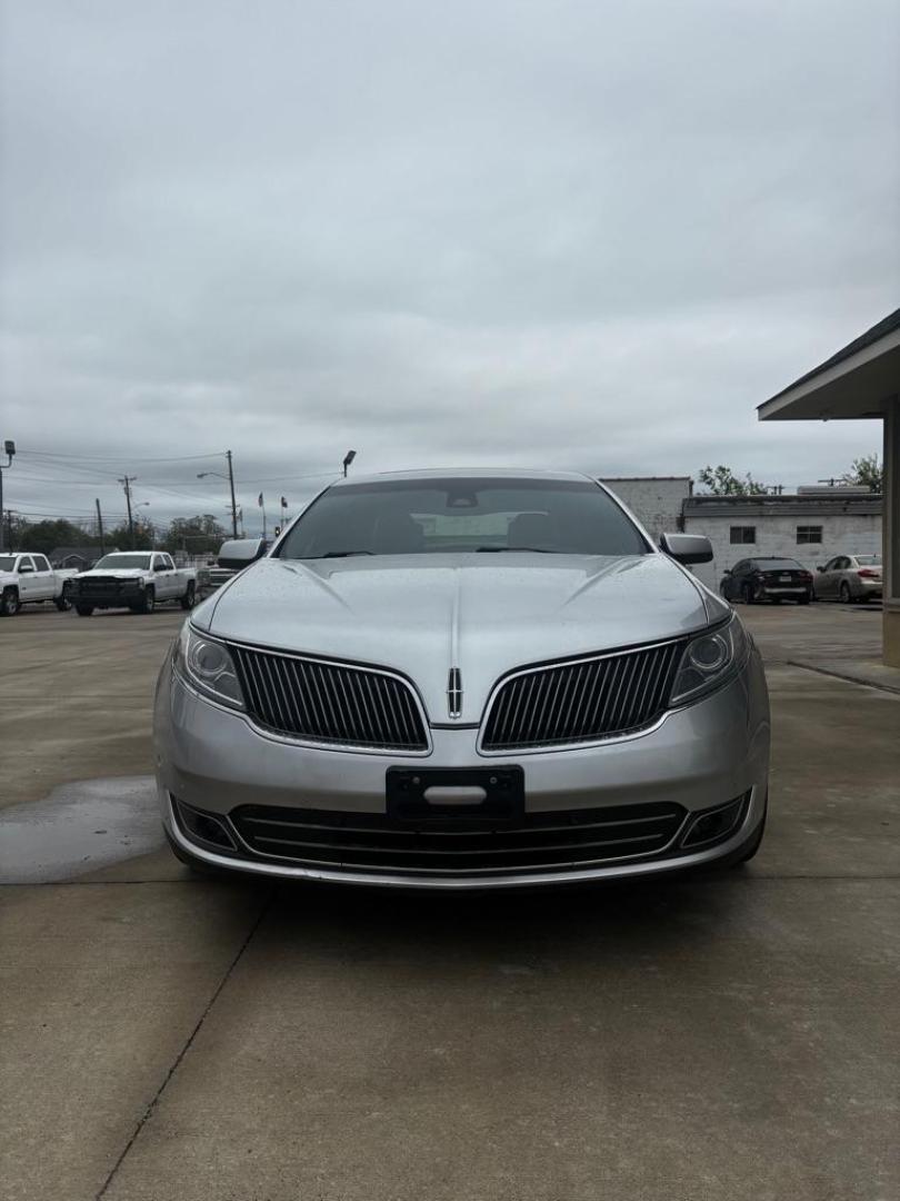 2013 SILVER LINCOLN MKS (1LNHL9DK0DG) with an 3.7L engine, Automatic transmission, located at 4415 NE 28th St., Haltom City, TX, 76117, (817) 222-9334, 0.000000, 0.000000 - Photo#2