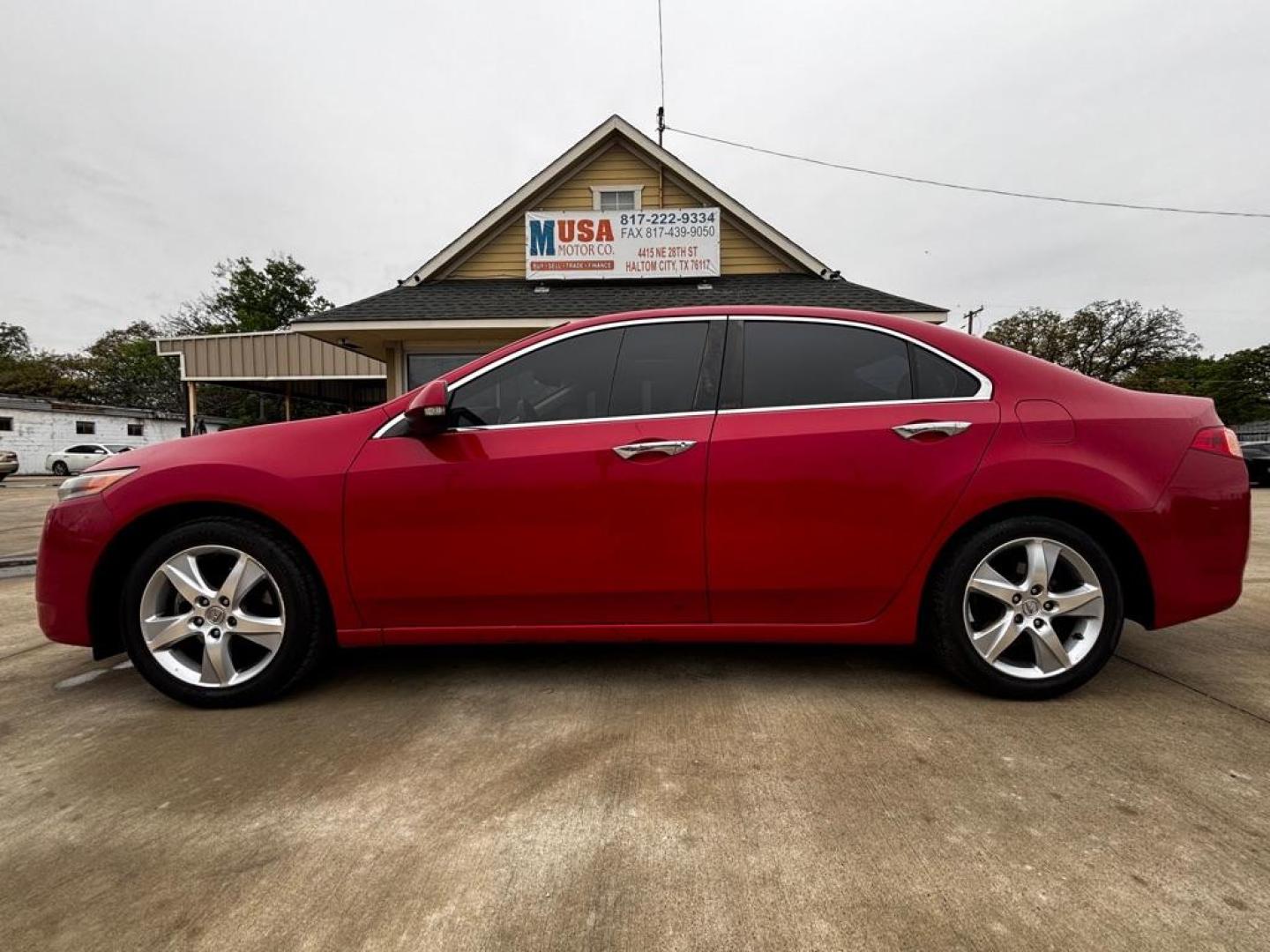 2013 RED ACURA TSX TECH (JH4CU2F66DC) with an 2.4L engine, Automatic transmission, located at 4415 NE 28th St., Haltom City, TX, 76117, (817) 222-9334, 0.000000, 0.000000 - Photo#3