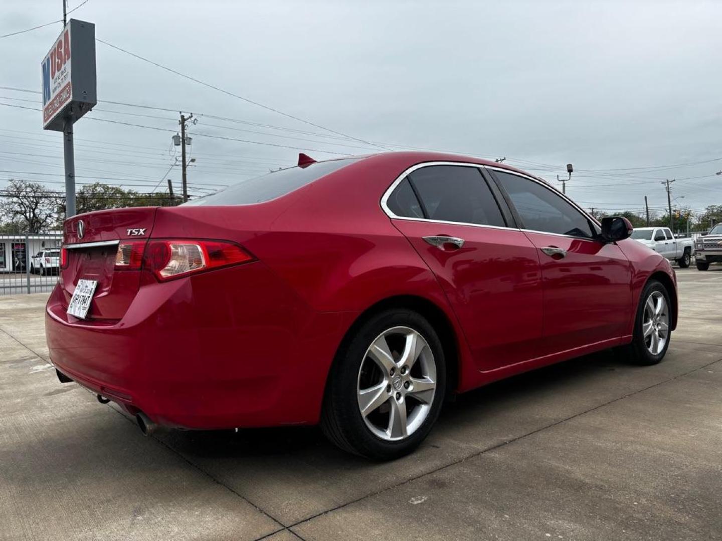 2013 RED ACURA TSX TECH (JH4CU2F66DC) with an 2.4L engine, Automatic transmission, located at 4415 NE 28th St., Haltom City, TX, 76117, (817) 222-9334, 0.000000, 0.000000 - Photo#5