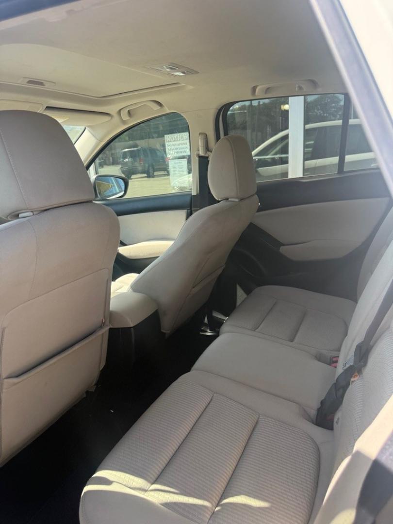 2013 WHITE MAZDA CX-5 TOURING (JM3KE2CE4D0) with an 2.0L engine, Automatic transmission, located at 4415 NE 28th St., Haltom City, TX, 76117, (817) 222-9334, 0.000000, 0.000000- Photo#5
