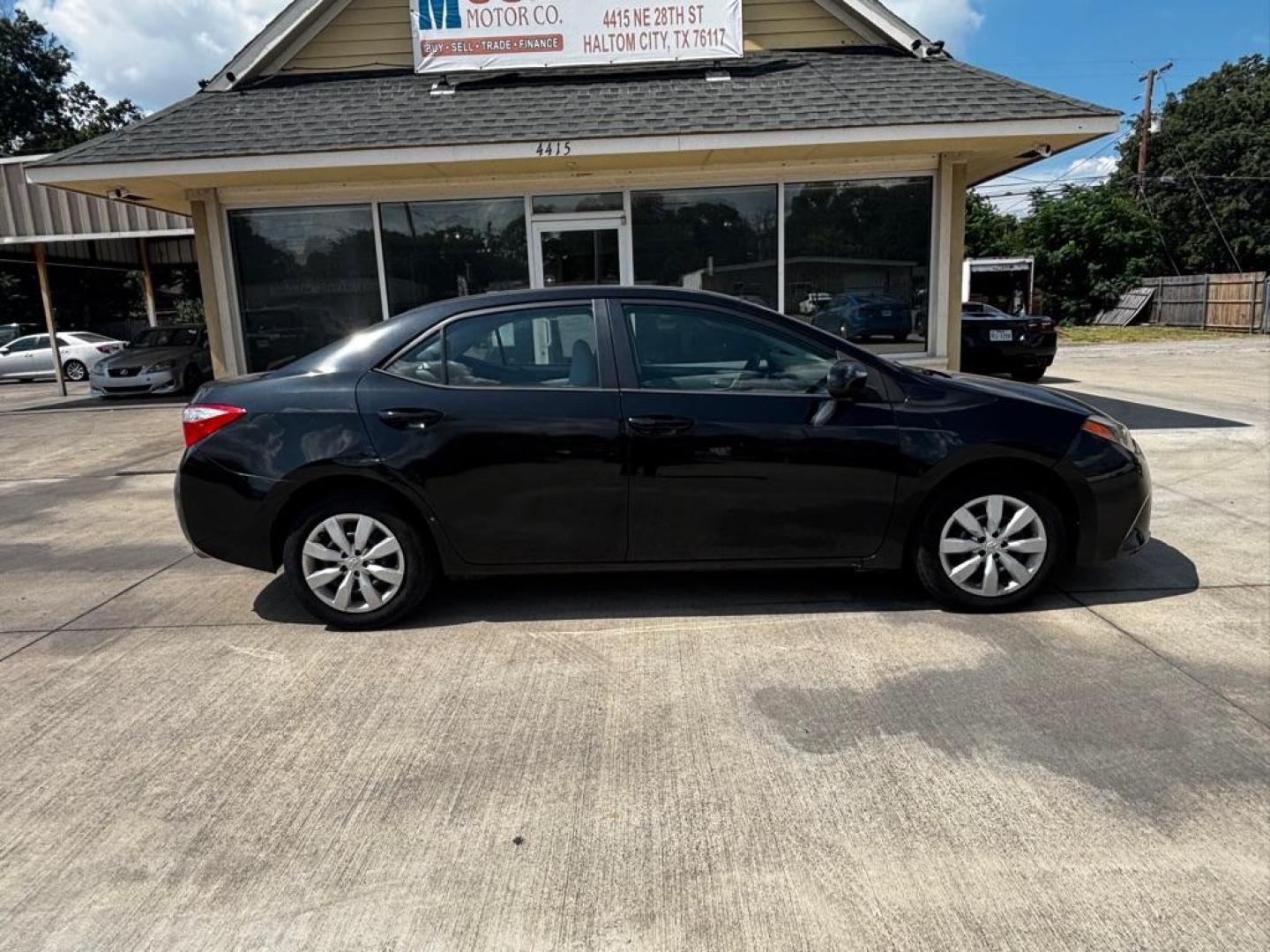 2015 BLACK TOYOTA COROLLA L (2T1BURHE9FC) with an 1.8L engine, Automatic transmission, located at 4415 NE 28th St., Haltom City, TX, 76117, (817) 222-9334, 0.000000, 0.000000 - Photo#2