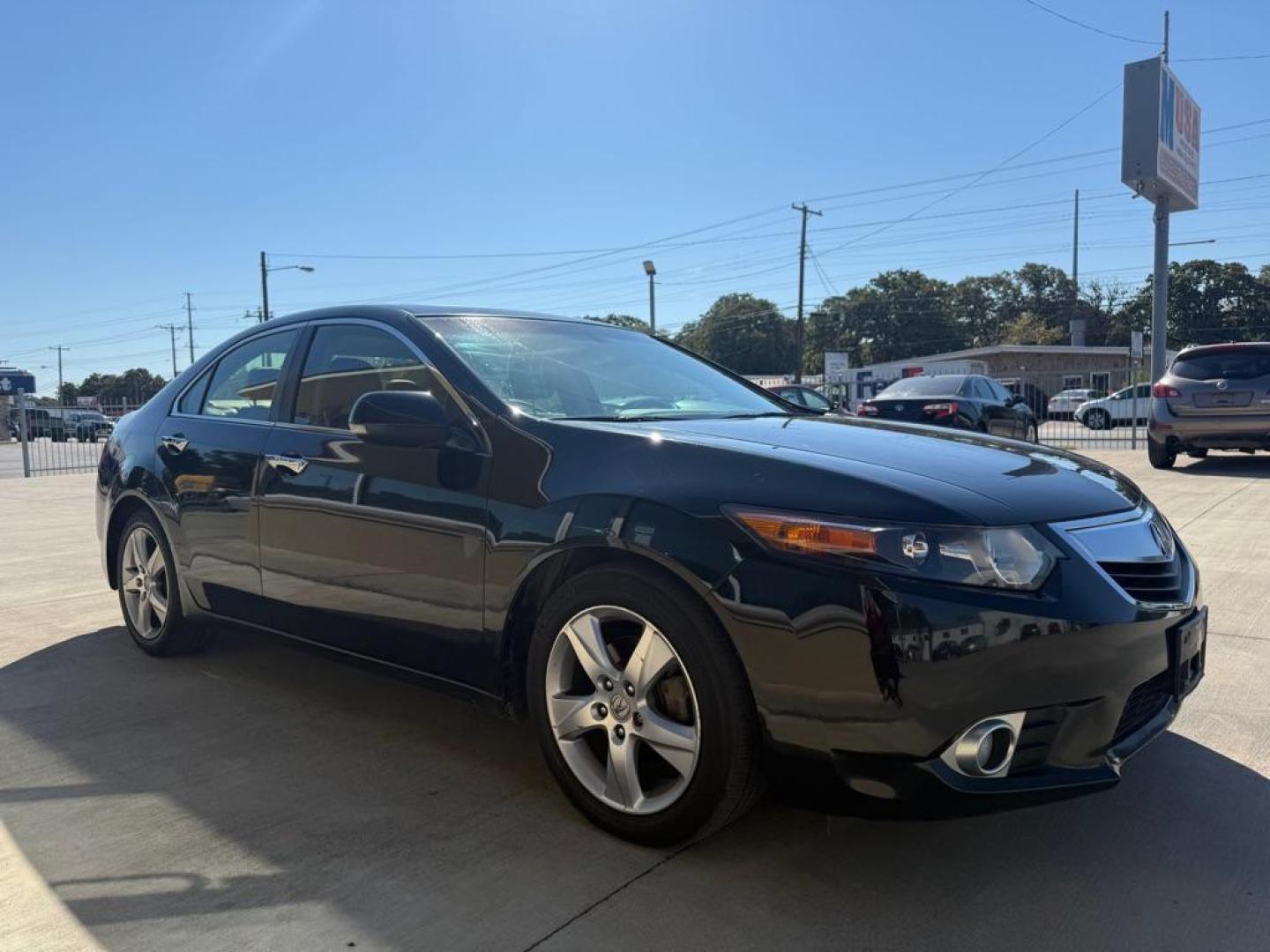 2013 BLACK ACURA TSX TECH (JH4CU2F65DC) with an 2.4L engine, Automatic transmission, located at 4415 NE 28th St., Haltom City, TX, 76117, (817) 222-9334, 0.000000, 0.000000 - Photo#2