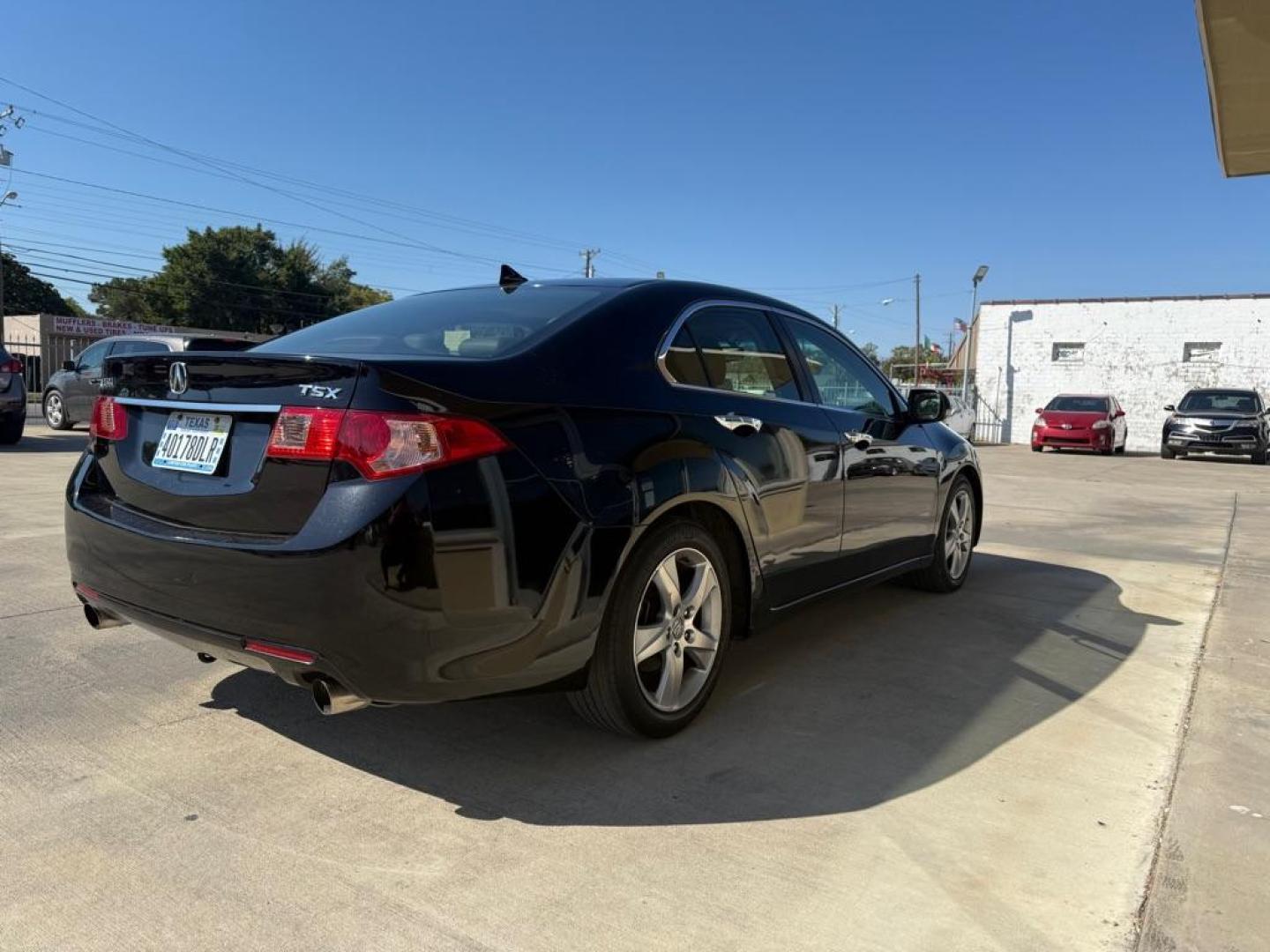 2013 BLACK ACURA TSX TECH (JH4CU2F65DC) with an 2.4L engine, Automatic transmission, located at 4415 NE 28th St., Haltom City, TX, 76117, (817) 222-9334, 0.000000, 0.000000 - Photo#4