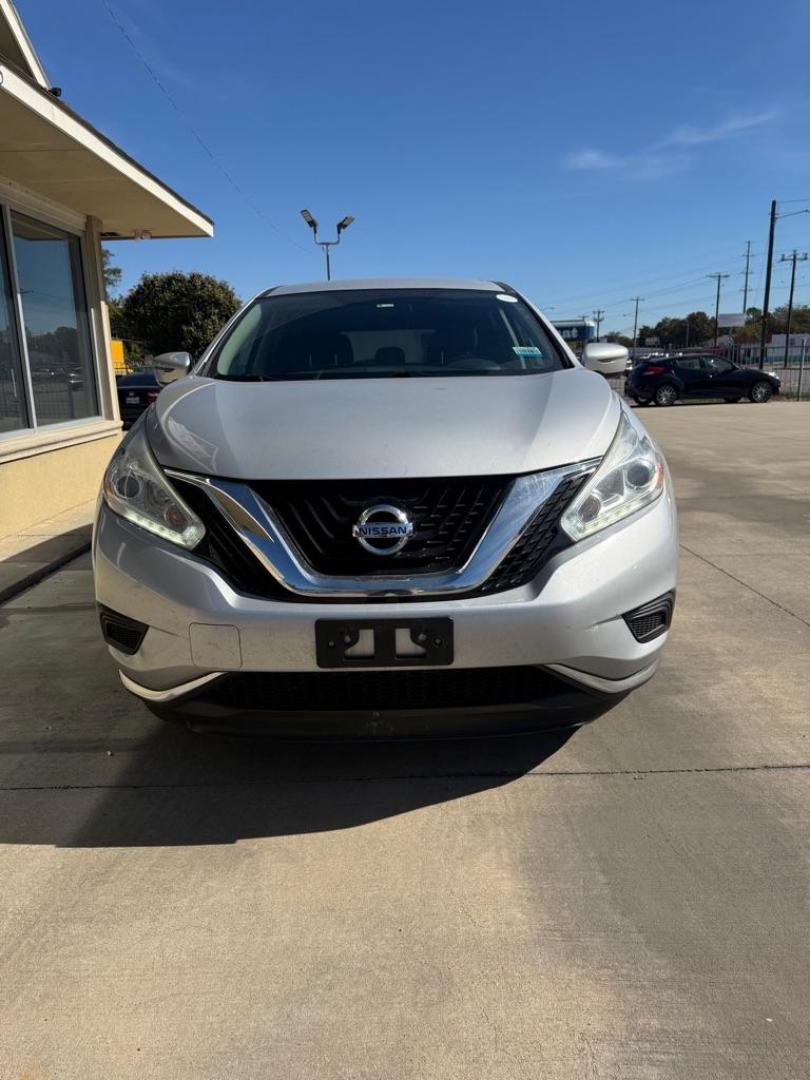 2017 SILVER NISSAN MURANO S (5N1AZ2MG2HN) with an 3.5L engine, Continuously Variable transmission, located at 4415 NE 28th St., Haltom City, TX, 76117, (817) 222-9334, 0.000000, 0.000000 - Photo#1