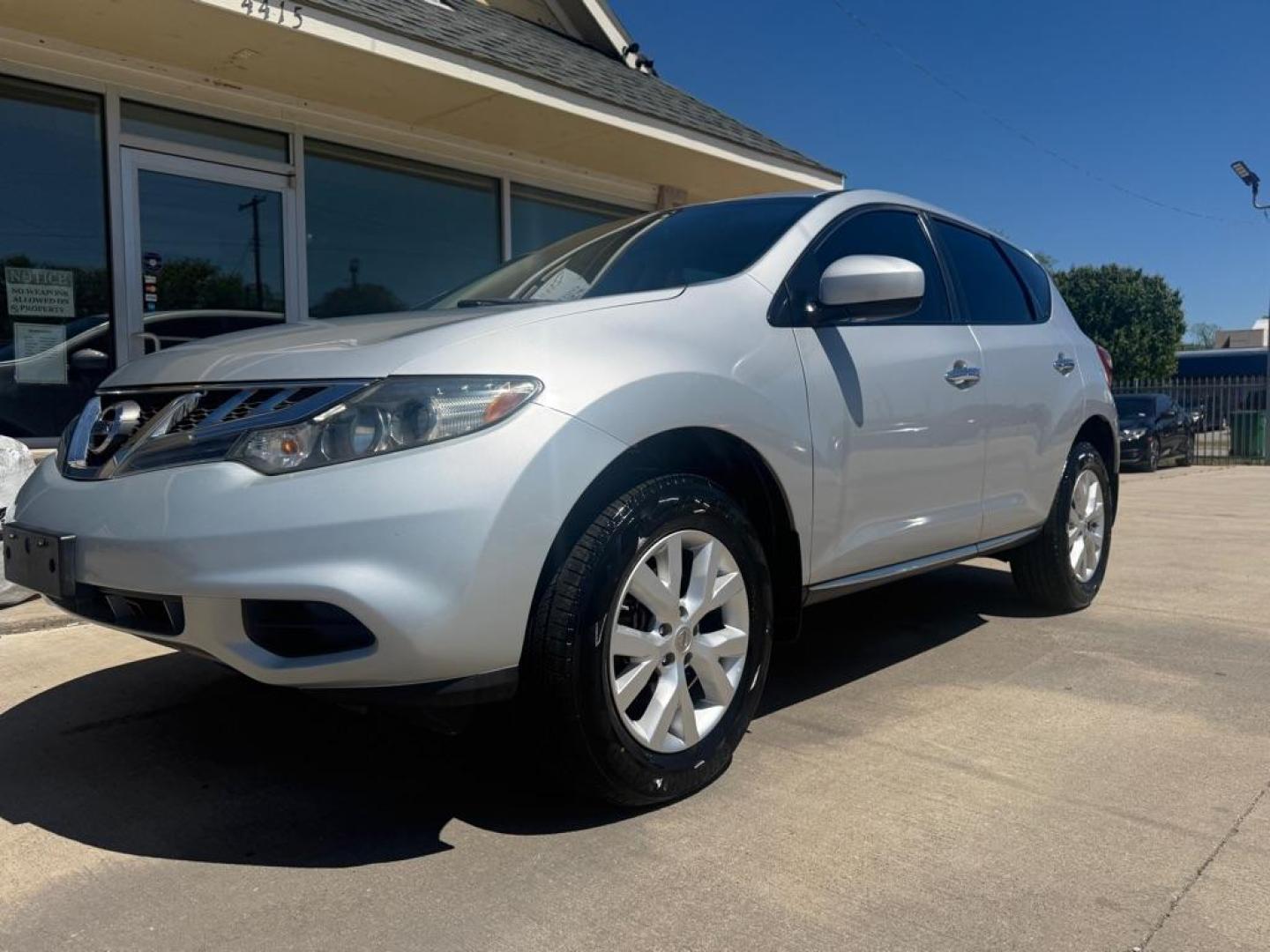 2014 SILVER NISSAN MURANO S (JN8AZ1MW1EW) with an 3.5L engine, Continuously Variable transmission, located at 4415 NE 28th St., Haltom City, TX, 76117, (817) 222-9334, 0.000000, 0.000000 - Photo#0