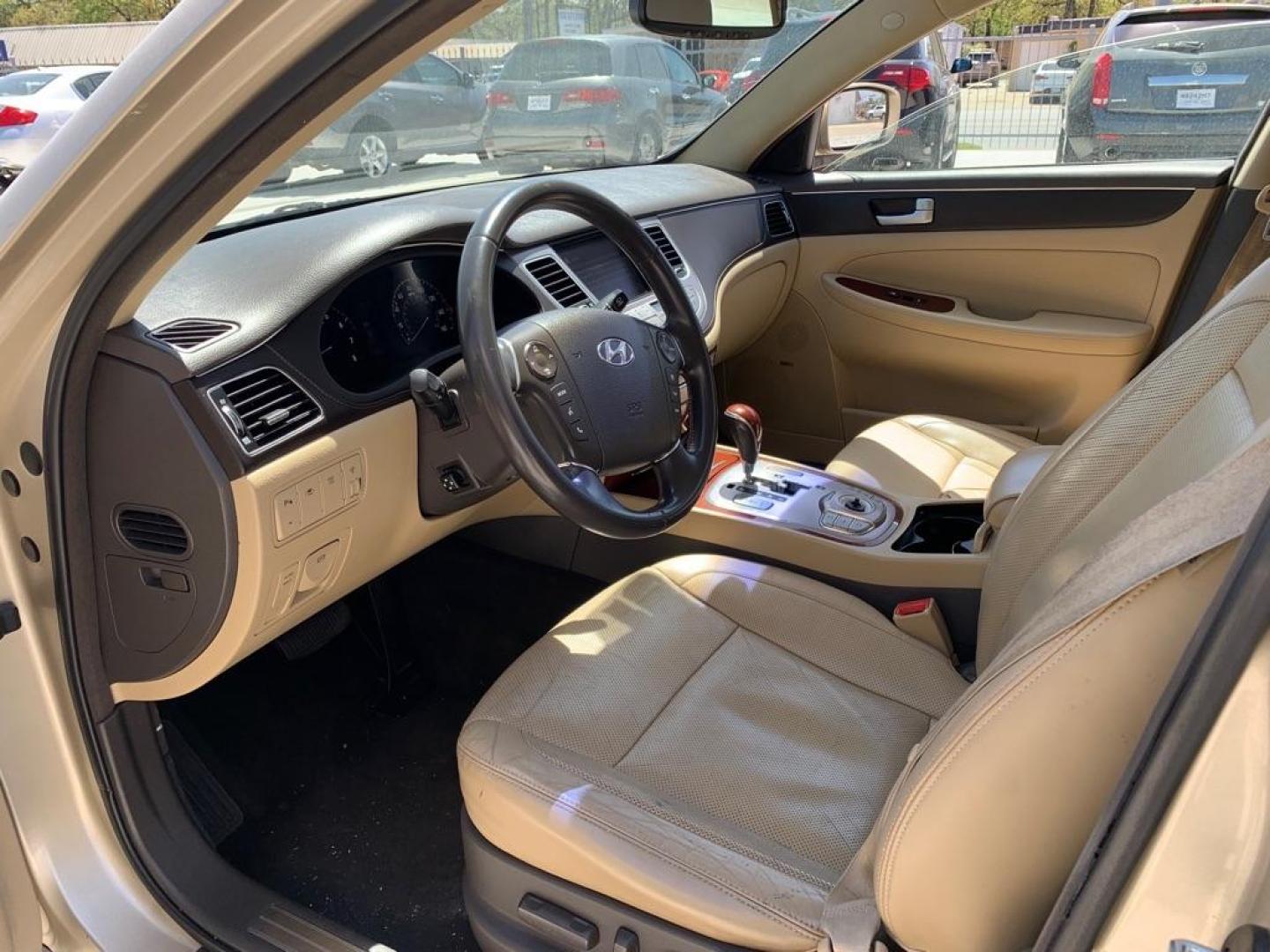 2012 GOLD HYUNDAI GENESIS 3.8L (KMHGC4DD2CU) with an 3.8L engine, Automatic transmission, located at 4415 NE 28th St., Haltom City, TX, 76117, (817) 222-9334, 0.000000, 0.000000 - Photo#4