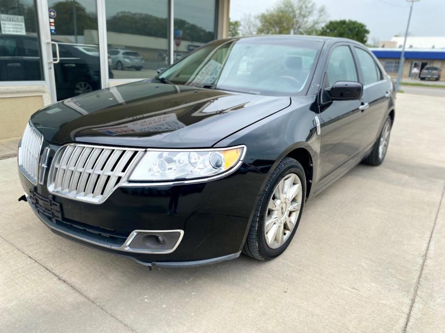 2011 BLACK LINCOLN MKZ (3LNHL2JC6BR) with an 3.5L engine, Automatic transmission, located at 4415 NE 28th St., Haltom City, TX, 76117, (817) 222-9334, 0.000000, 0.000000 - Photo#0