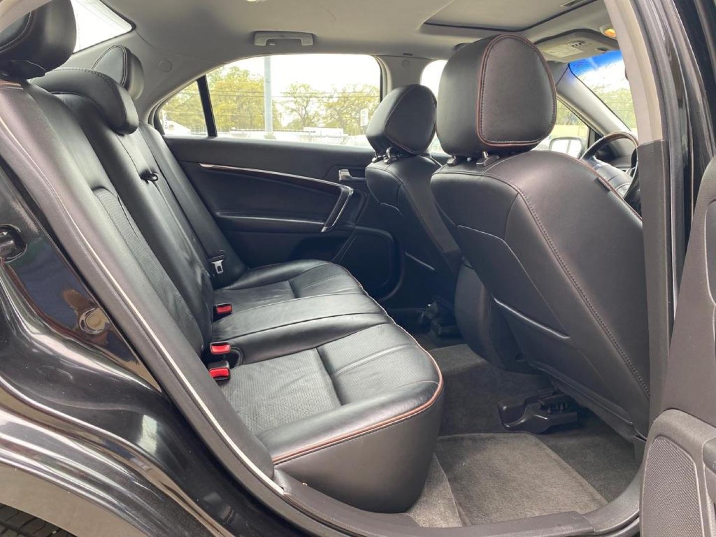 2011 BLACK LINCOLN MKZ (3LNHL2JC6BR) with an 3.5L engine, Automatic transmission, located at 4415 NE 28th St., Haltom City, TX, 76117, (817) 222-9334, 0.000000, 0.000000 - Photo#9