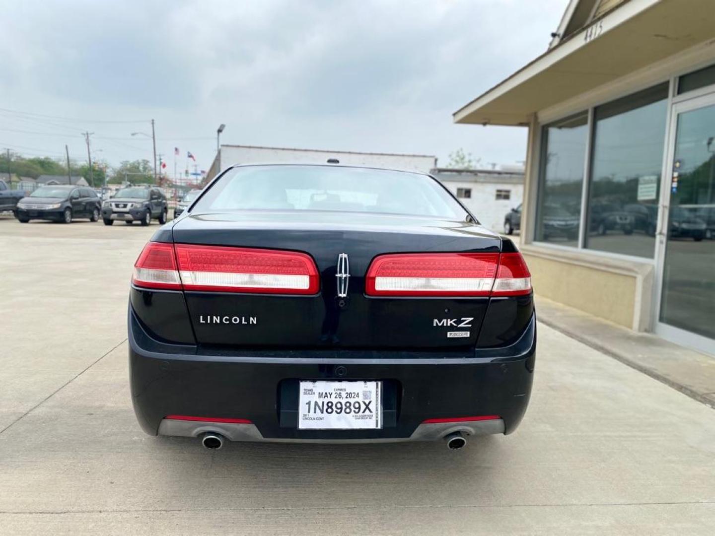 2011 BLACK LINCOLN MKZ (3LNHL2JC6BR) with an 3.5L engine, Automatic transmission, located at 4415 NE 28th St., Haltom City, TX, 76117, (817) 222-9334, 0.000000, 0.000000 - Photo#6