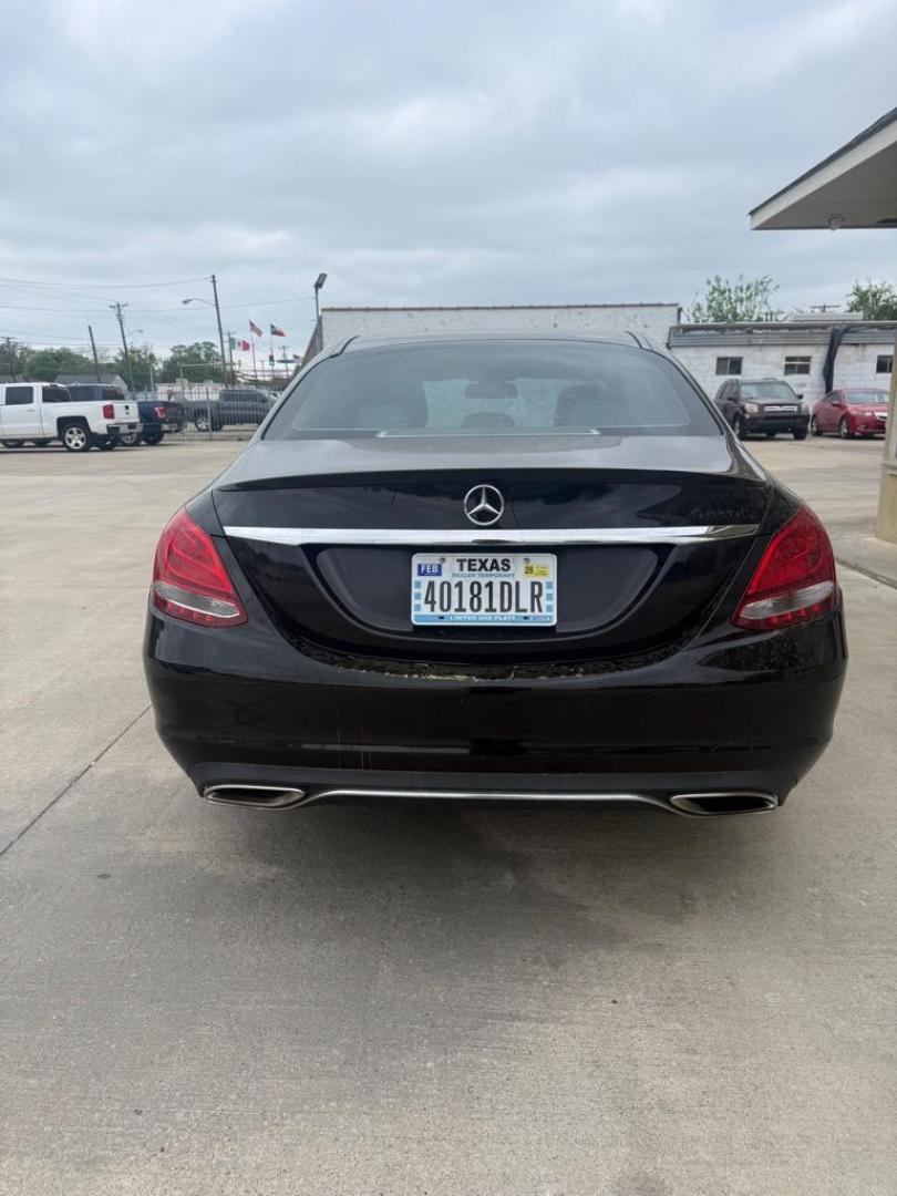 2016 BLACK MERCEDES-BENZ C-CLASS C300 4MATIC (55SWF4KB6GU) with an 2.0L engine, Automatic transmission, located at 4415 NE 28th St., Haltom City, TX, 76117, (817) 222-9334, 0.000000, 0.000000 - Photo#4