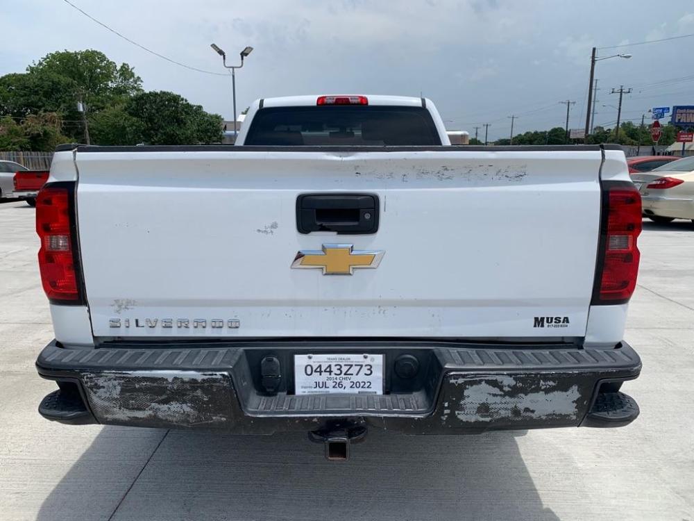 2014 WHITE CHEVROLET SILVERADO 1500 (1GCNCPEH3EZ) with an 4.3L engine, Automatic transmission, located at 4415 NE 28th St., Haltom City, TX, 76117, (817) 222-9334, 0.000000, 0.000000 - Photo #4