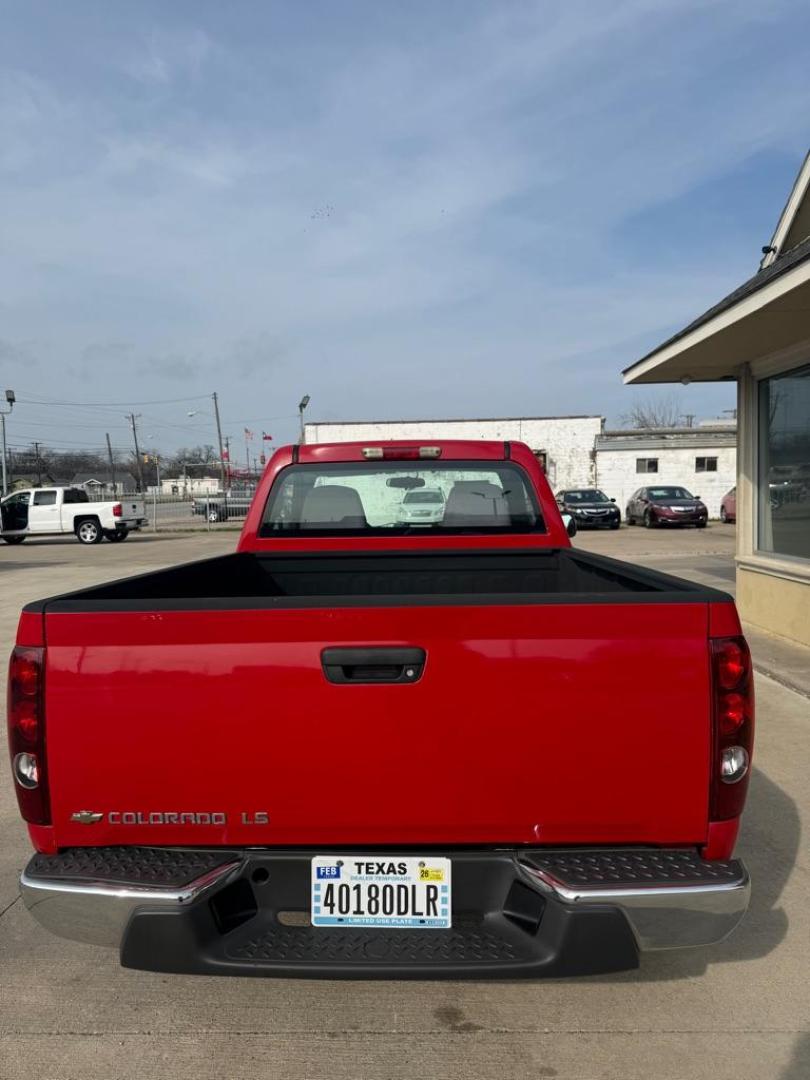 2005 RED CHEVROLET COLORADO (1GCDT146558) with an 3.5L engine, 5-Speed Manual transmission, located at 4415 NE 28th St., Haltom City, TX, 76117, (817) 222-9334, 0.000000, 0.000000 - Photo#3