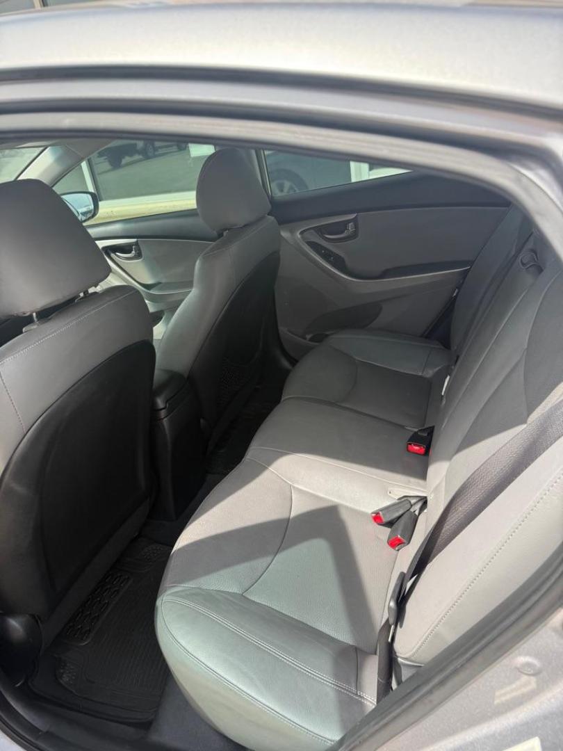2013 GRAY HYUNDAI ELANTRA GLS (KMHDH4AE4DU) with an 1.8L engine, Automatic transmission, located at 4415 NE 28th St., Haltom City, TX, 76117, (817) 222-9334, 0.000000, 0.000000 - Photo#5