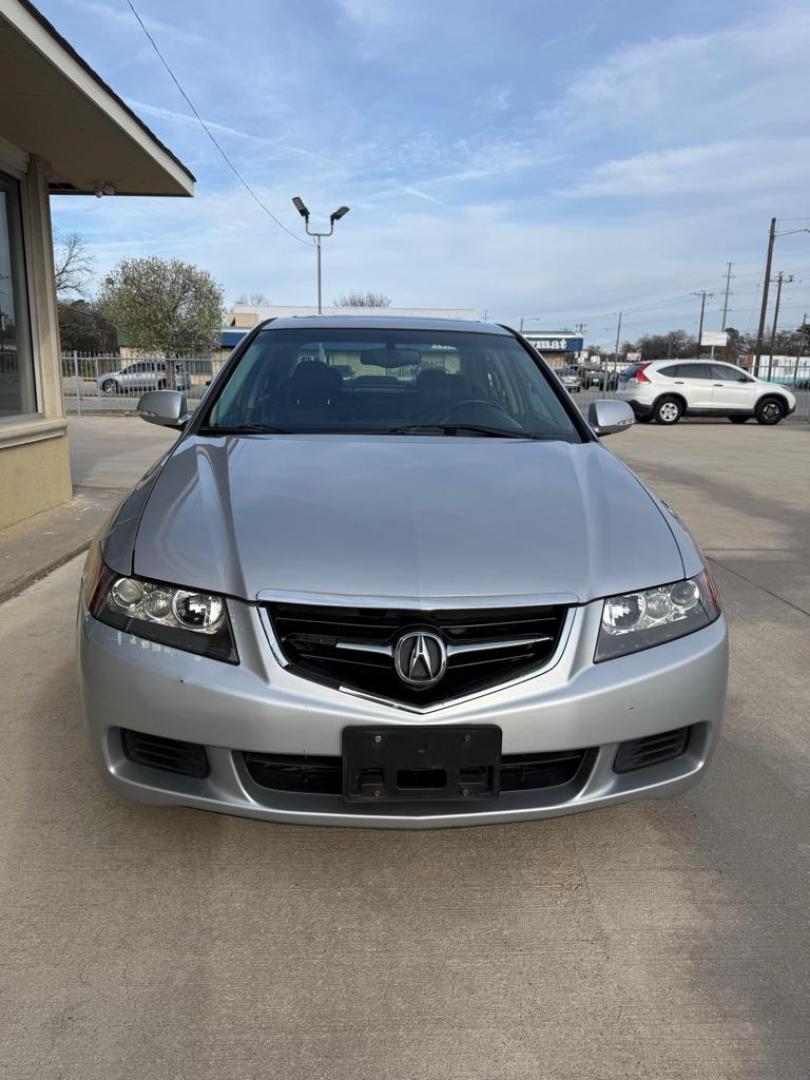 2005 SILVER ACURA TSX (JH4CL969X5C) with an 2.4L engine, Automatic transmission, located at 4415 NE 28th St., Haltom City, TX, 76117, (817) 222-9334, 0.000000, 0.000000 - Photo#1