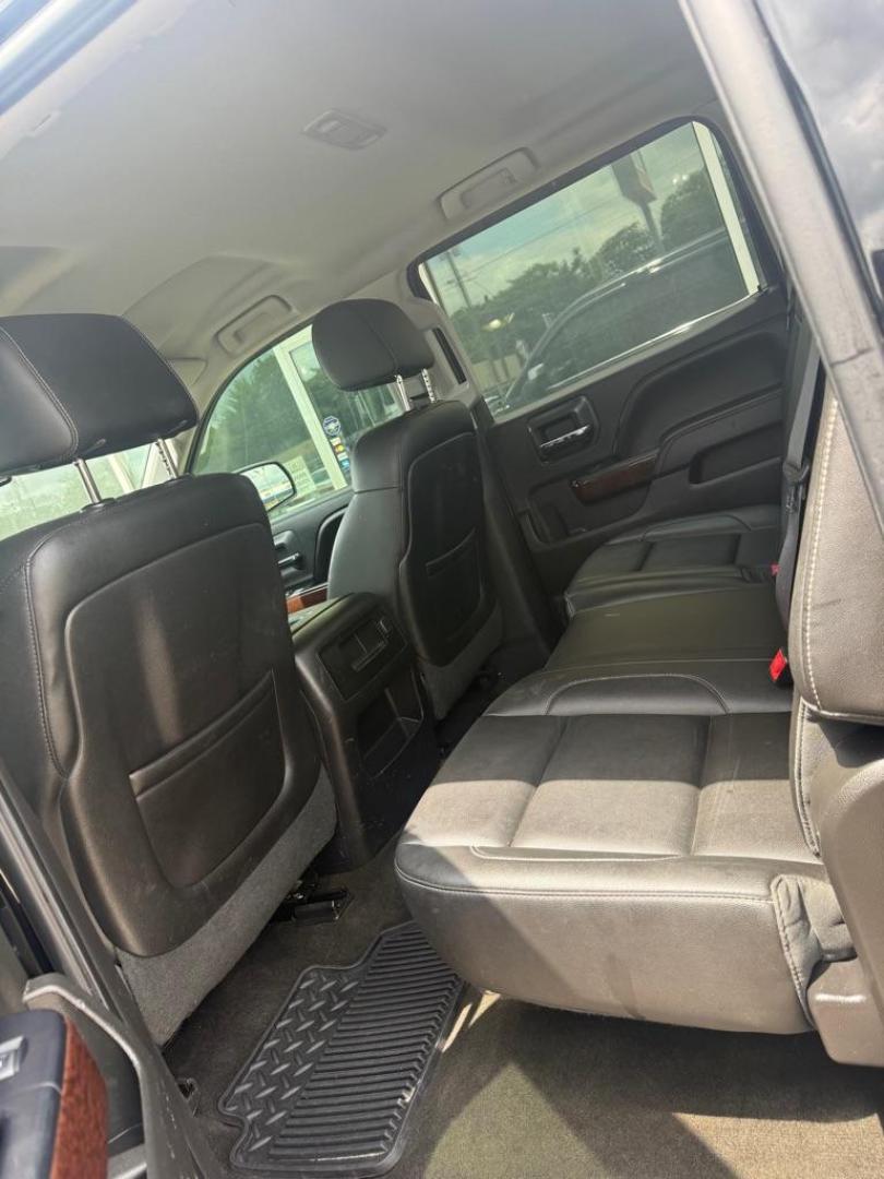 2015 BLACK GMC SIERRA 1500 SLT (3GTU2VEC2FG) with an 5.3L engine, Automatic transmission, located at 4415 NE 28th St., Haltom City, TX, 76117, (817) 222-9334, 0.000000, 0.000000- Photo#5