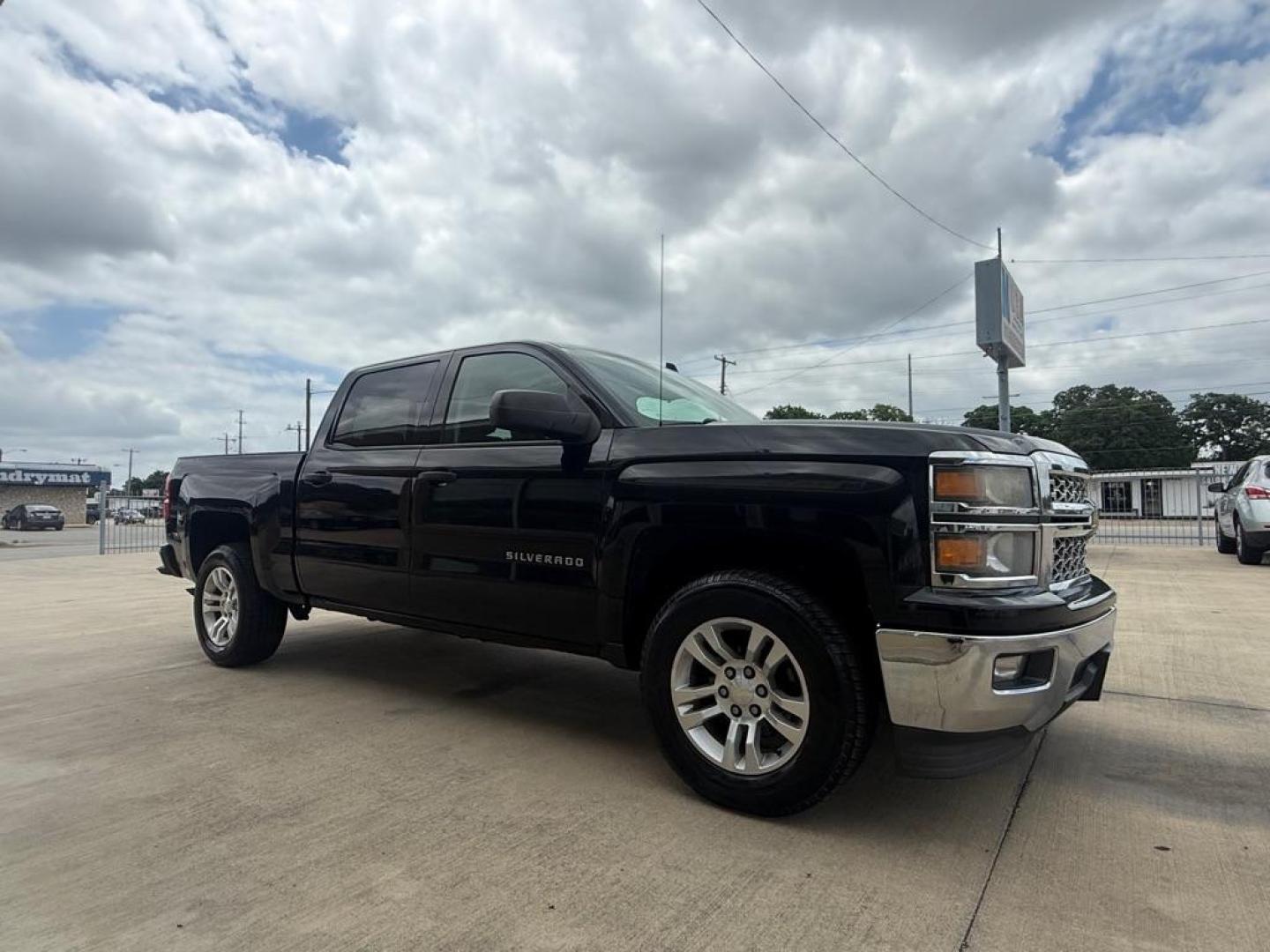2014 BLACK CHEVROLET SILVERADO 1500 LT (3GCPCREC8EG) with an 5.3L engine, Automatic transmission, located at 4415 NE 28th St., Haltom City, TX, 76117, (817) 222-9334, 0.000000, 0.000000 - Photo#2