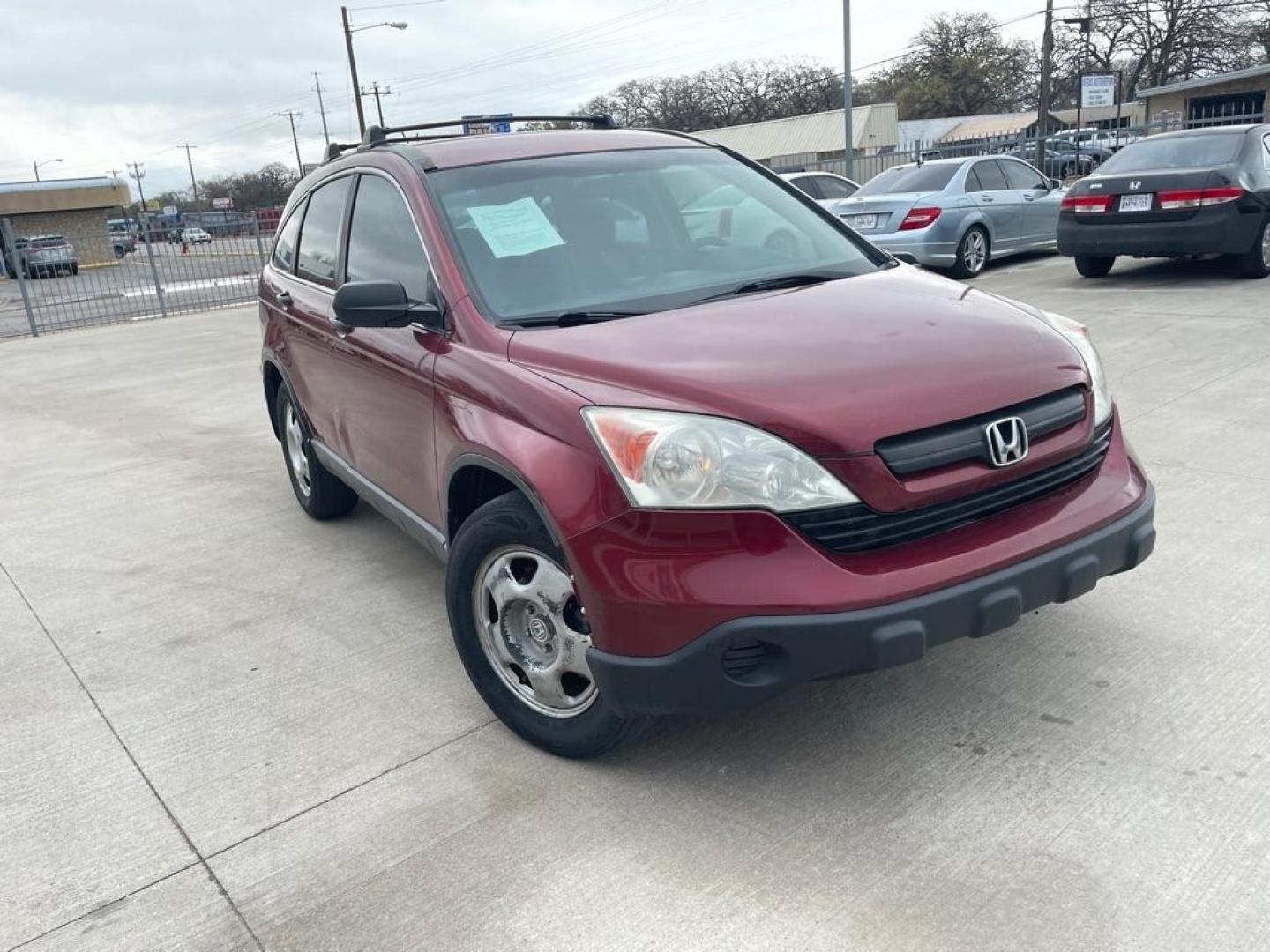 2009 RED HONDA CR-V LX (3CZRE38309G) with an 2.4L engine, Automatic transmission, located at 4415 NE 28th St., Haltom City, TX, 76117, (817) 222-9334, 0.000000, 0.000000 - Photo#5