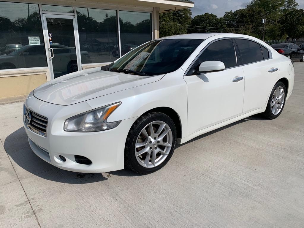 photo of 2013 NISSAN MAXIMA 4DR