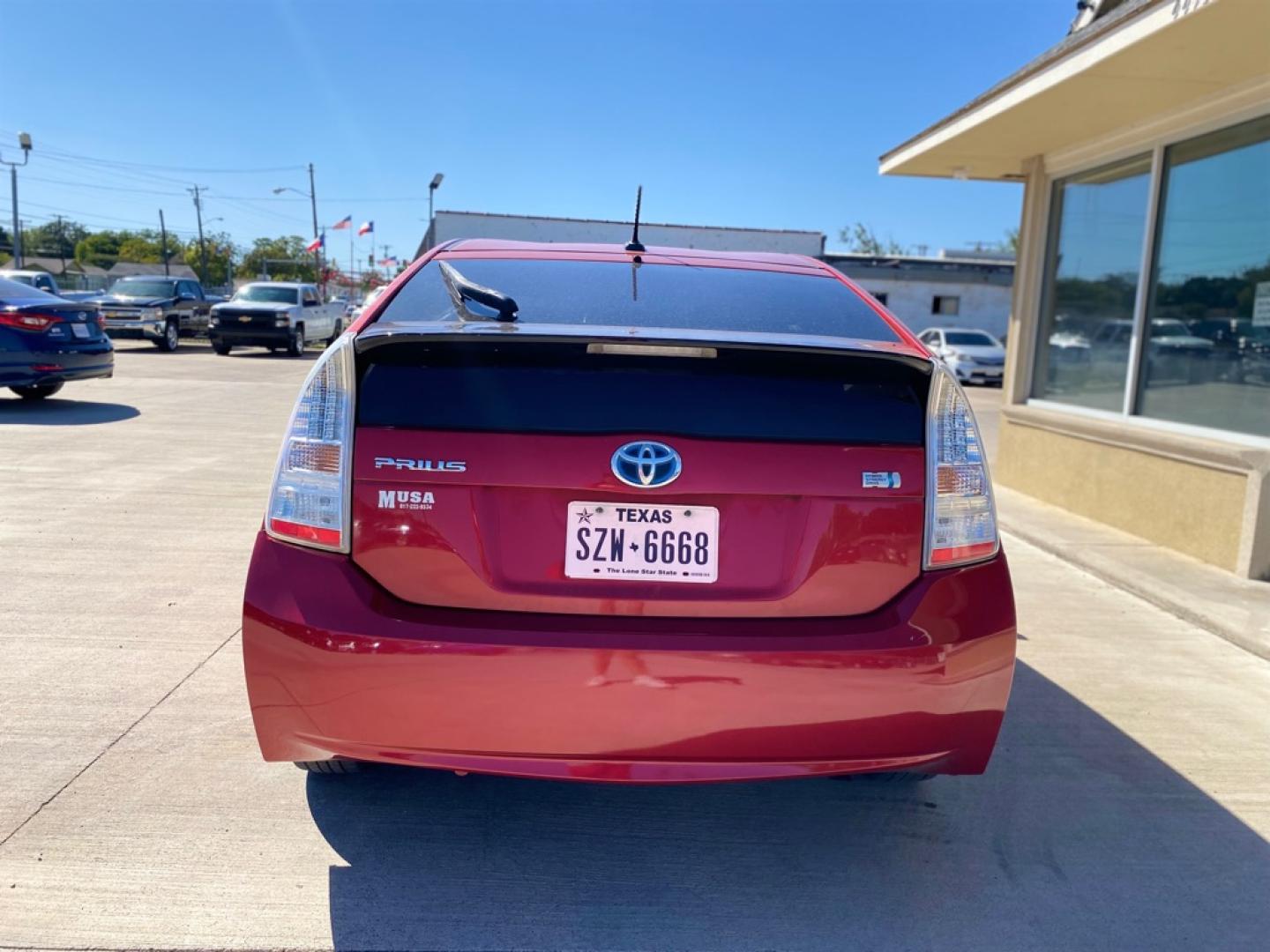 2010 RED TOYOTA PRIUS (JTDKN3DU9A5) with an 1.8L engine, Continuously Variable transmission, located at 4415 NE 28th St., Haltom City, TX, 76117, (817) 222-9334, 0.000000, 0.000000- Photo#3