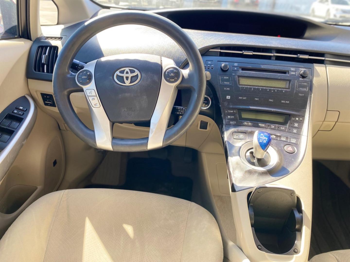 2010 RED TOYOTA PRIUS (JTDKN3DU9A5) with an 1.8L engine, Continuously Variable transmission, located at 4415 NE 28th St., Haltom City, TX, 76117, (817) 222-9334, 0.000000, 0.000000- Photo#6