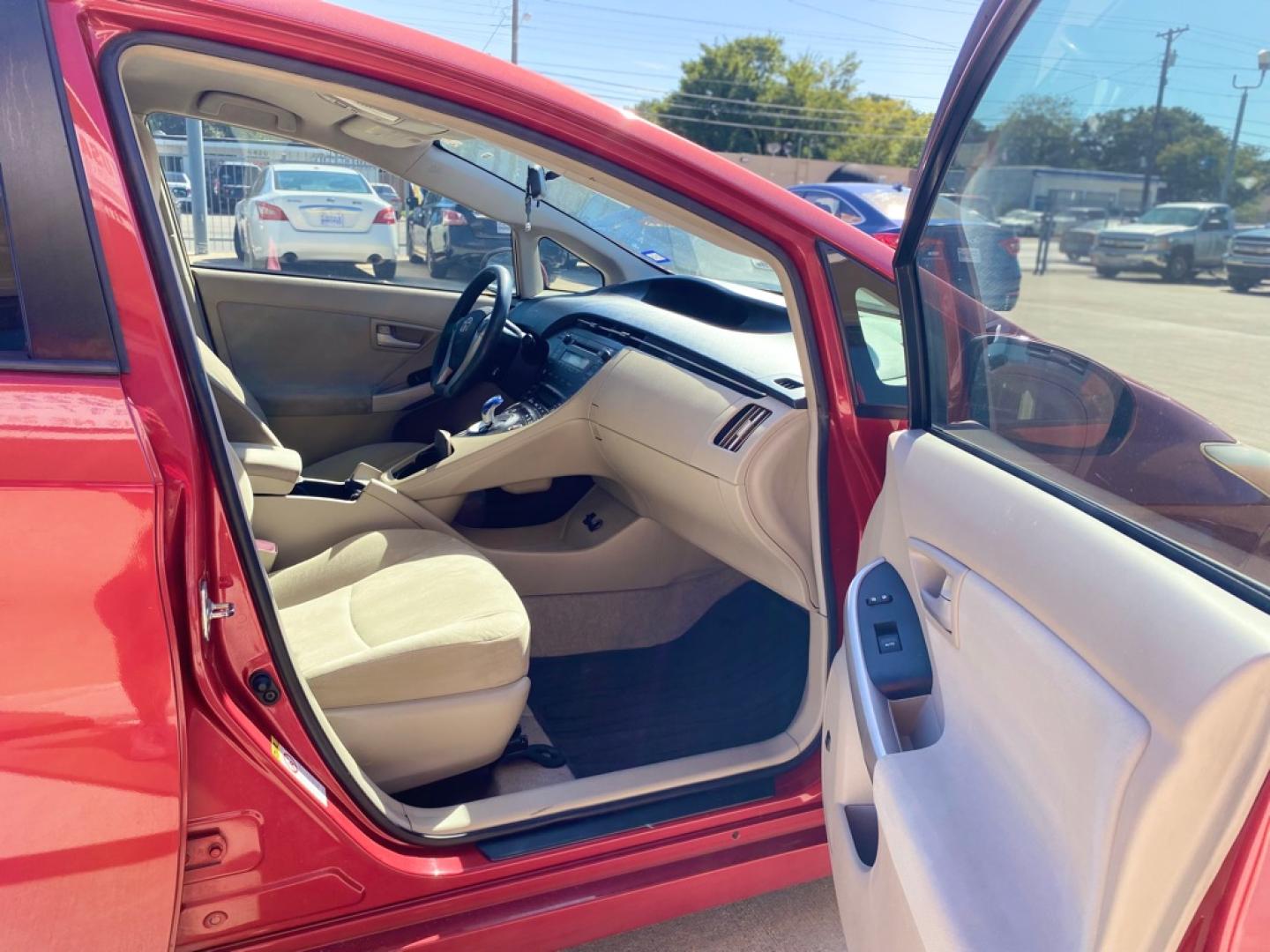 2010 RED TOYOTA PRIUS (JTDKN3DU9A5) with an 1.8L engine, Continuously Variable transmission, located at 4415 NE 28th St., Haltom City, TX, 76117, (817) 222-9334, 0.000000, 0.000000- Photo#7